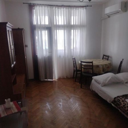27 Юли 3 Бюджет Apartment Varna Ngoại thất bức ảnh