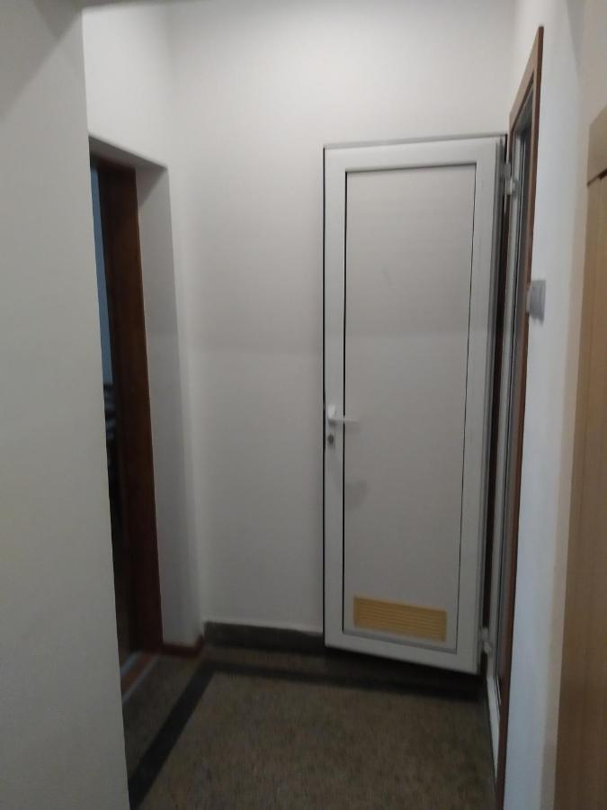 27 Юли 3 Бюджет Apartment Varna Ngoại thất bức ảnh