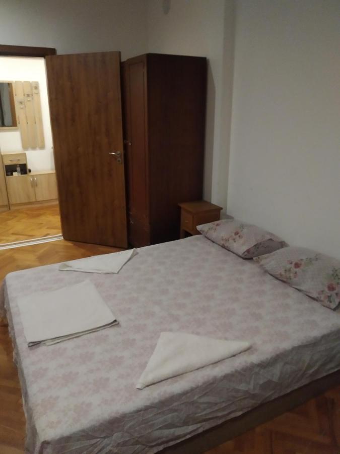 27 Юли 3 Бюджет Apartment Varna Ngoại thất bức ảnh